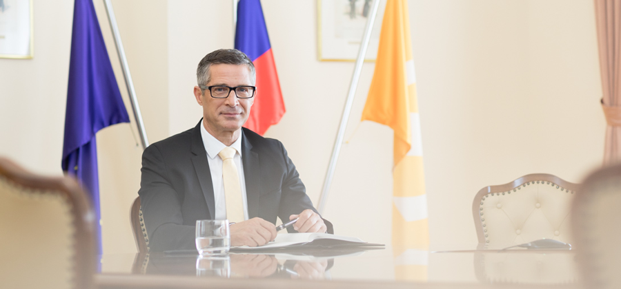 Čas je za zakonske spremembe na poštnem področju